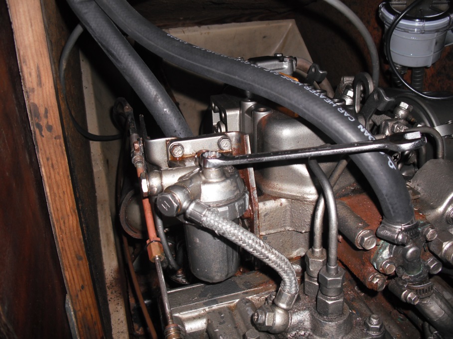 Yanmar 2GM20 fuel filter bleed screw Triola Albin Ballad 50